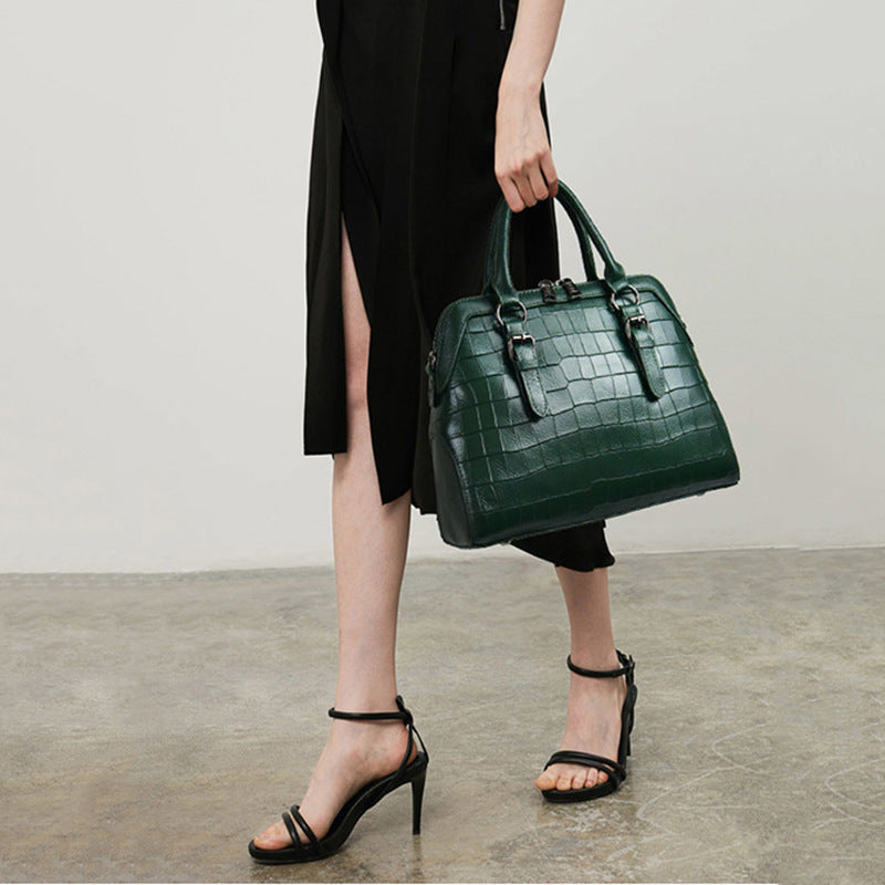 Genuine leather seashell bag fashion crocodile pattern cowhide ladies handbag shoulder bag big bag temperament handbag.bag