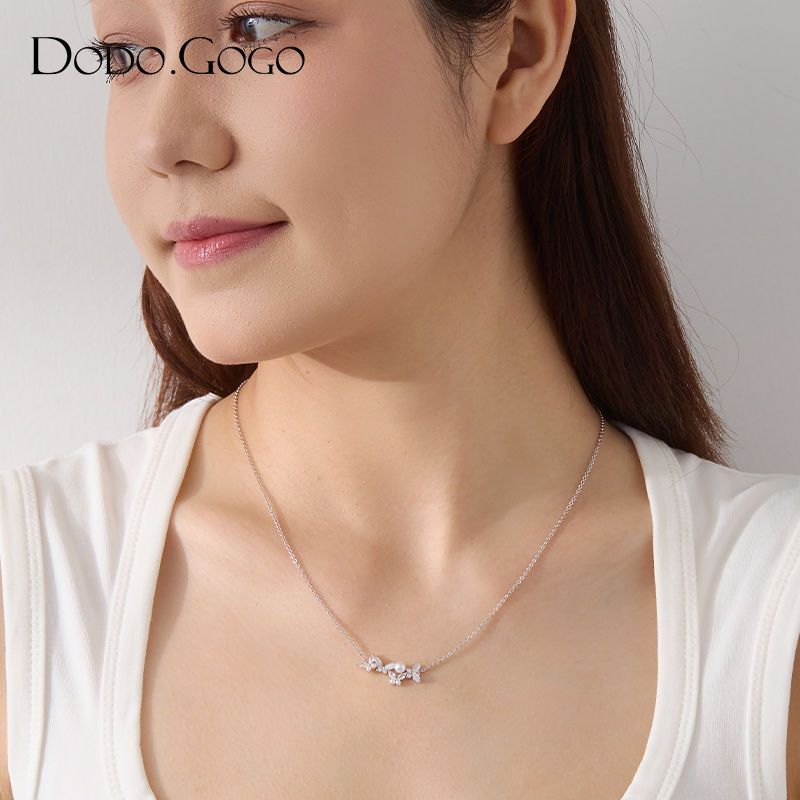 DODOGOGO 花びらパールネックレスレディース高級感鎖骨チェーン