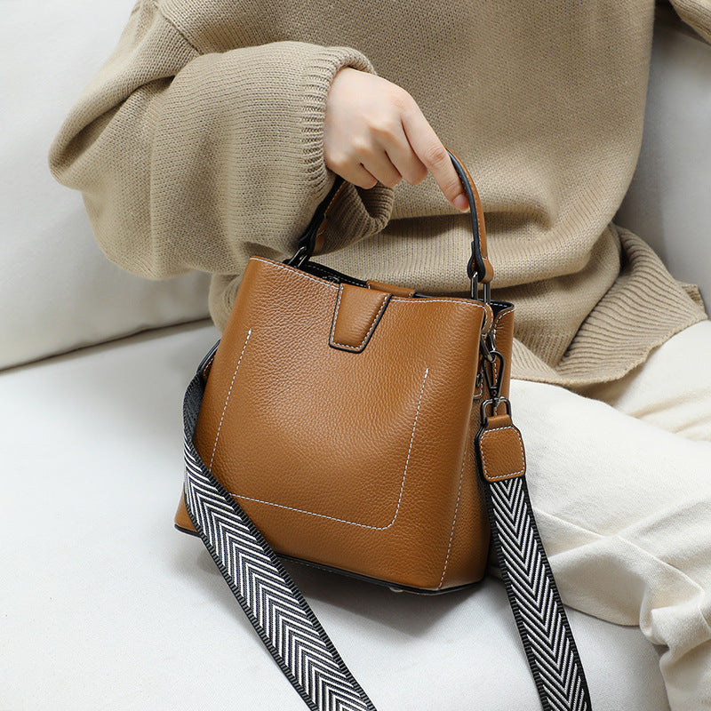 Genuine leather fashion bucket bag handbag simple crossbody bag broadband trend shoulder bag.Pochette