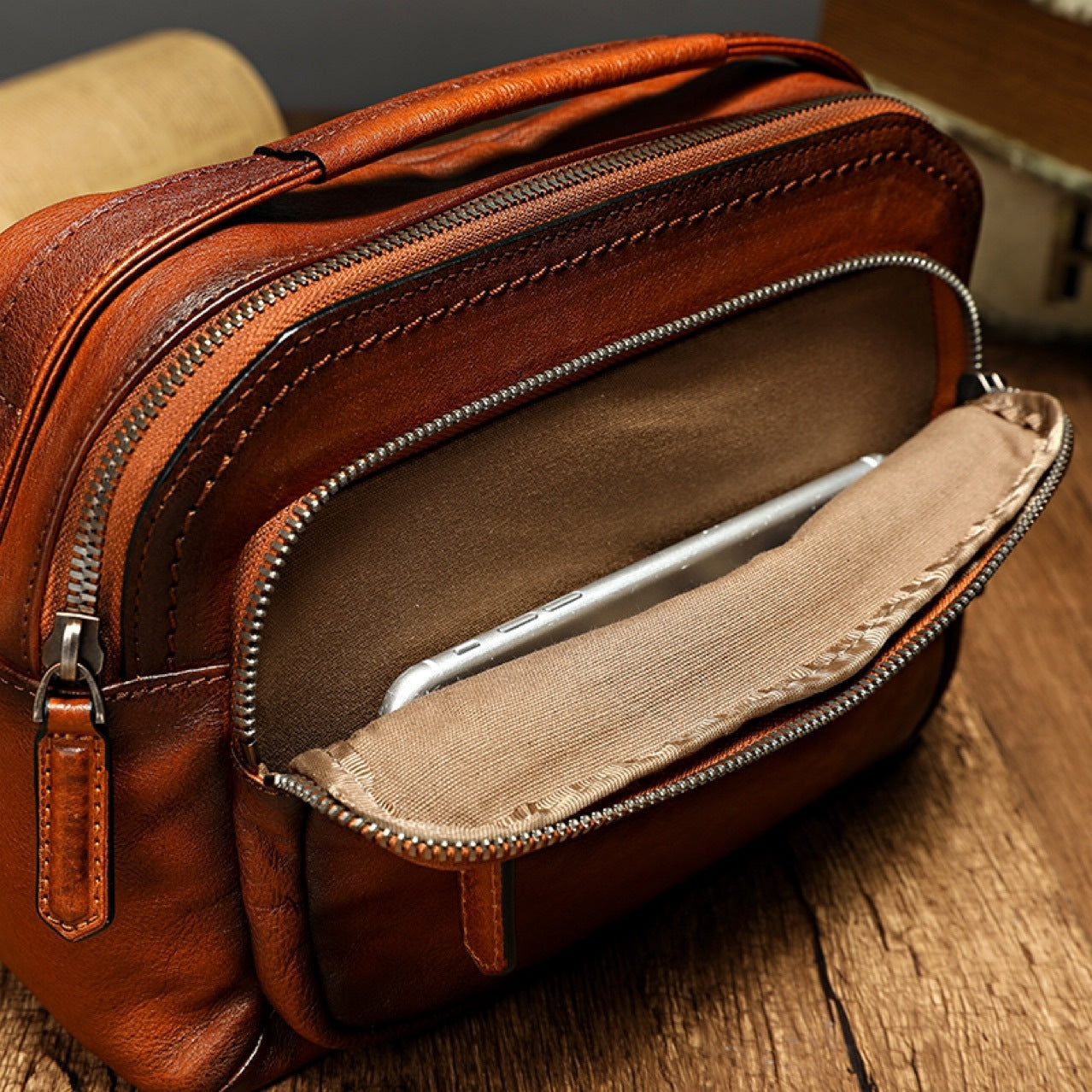 Men's Shoulder Bag Genuine Cowhide Leather Casual Men's Crossbody Bag Handbag