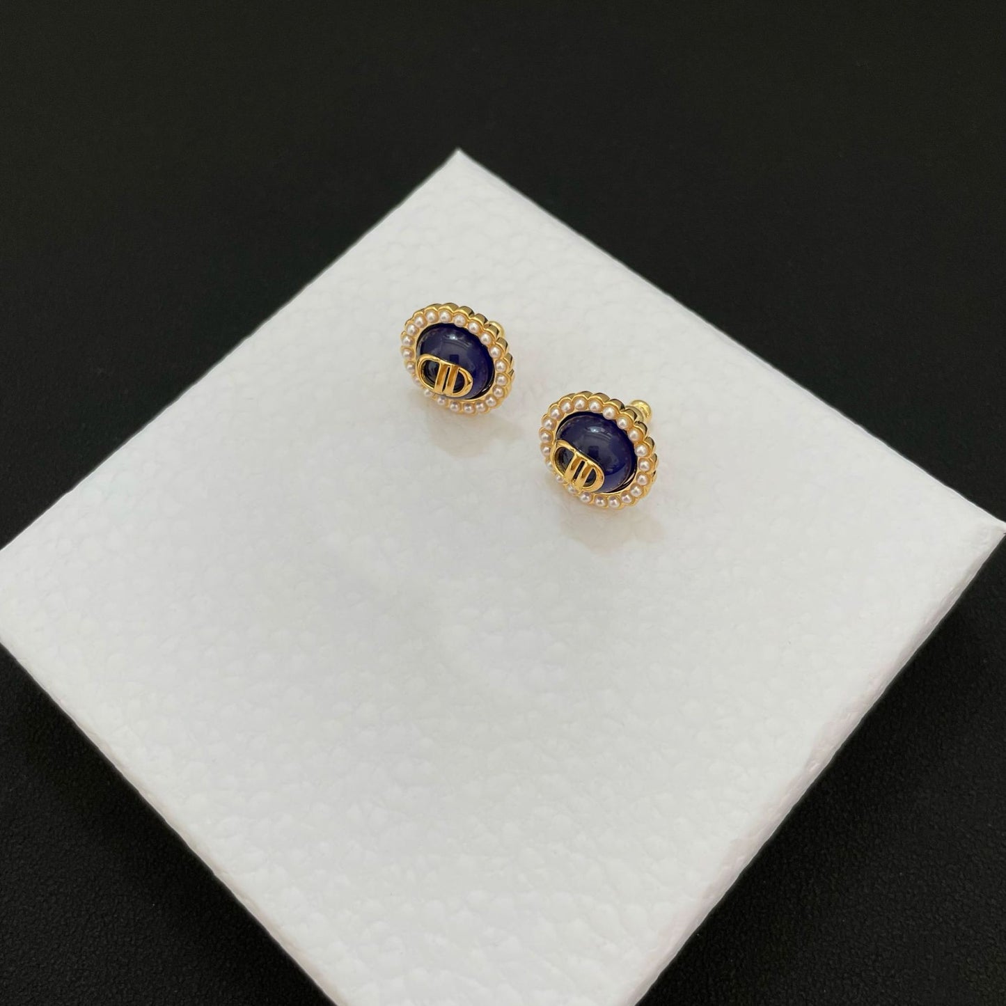 Pearl earrings women's fashion simple earrings that go with anything