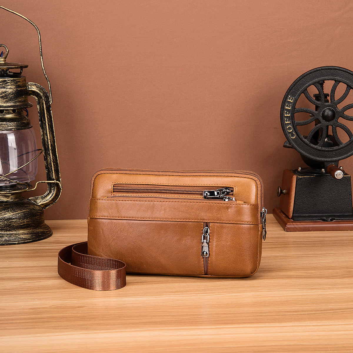 Men's Waist Pouch Cowhide Genuine Leather Retro Fashion Casual Outdoor Men's Bag