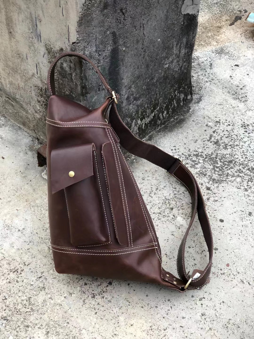 Men's Crossbody Bag Genuine Cowhide Leather Crazy Horse Fashion Commuter Shoulder Bag for Men