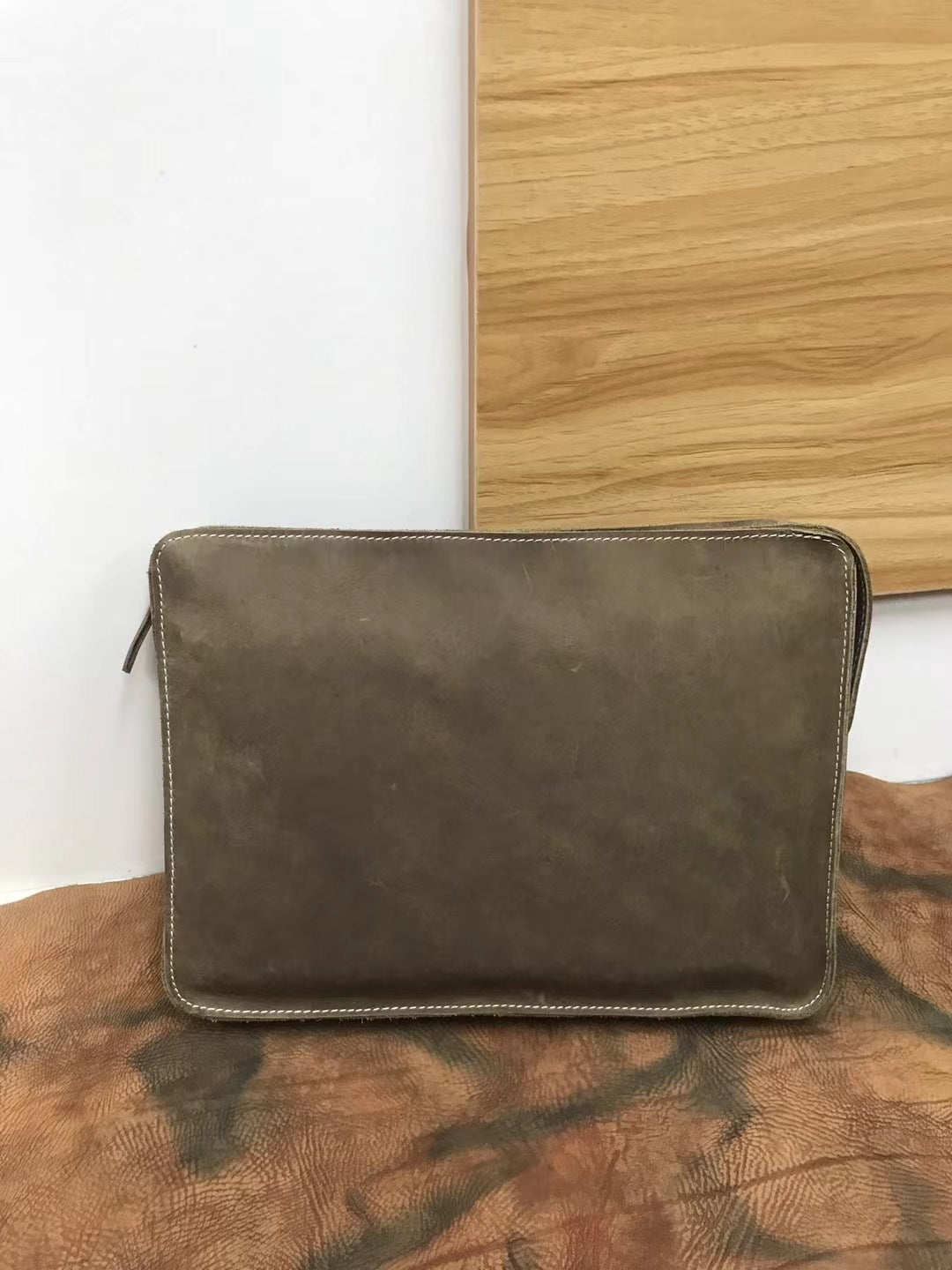 Men's Briefcase Retro Cowhide Genuine Leather Crazy Horse Commuting Simple Crossbody Bag for Men