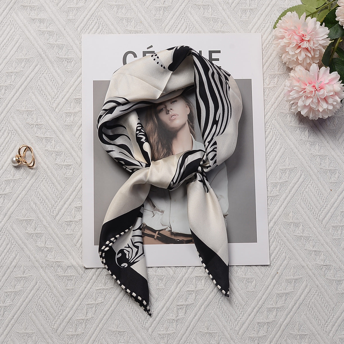 Silk scarf French retro print pattern neckerchief Temperament scarf that goes with anything
