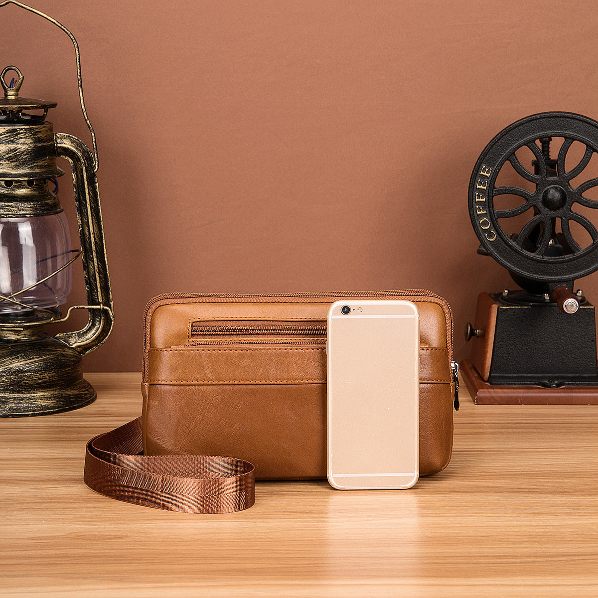 Men's Waist Pouch Cowhide Genuine Leather Retro Fashion Casual Outdoor Men's Bag