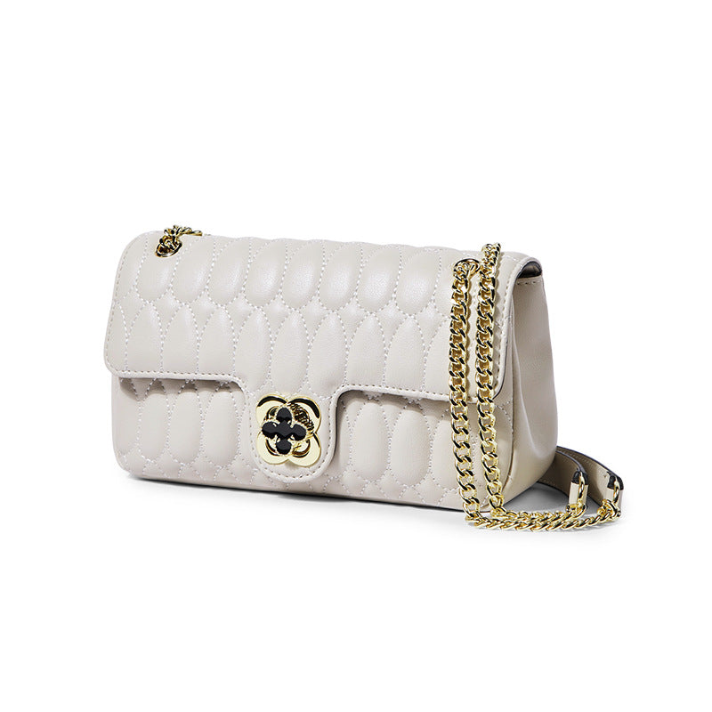 Women's bag Stylish Genuine leather chain bag that goes with anything Mini square bag Commuting shoulder bag. Pochette