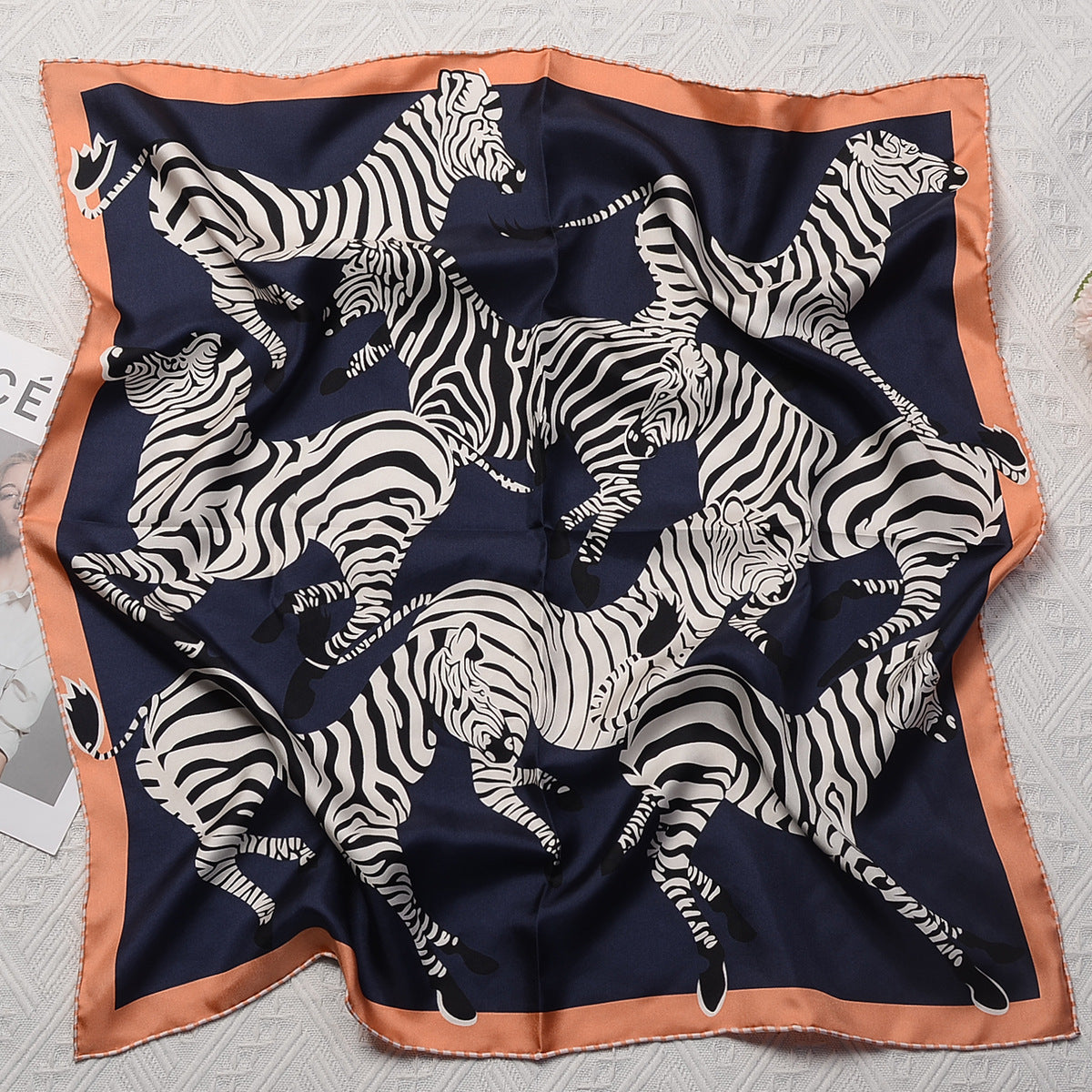 Silk scarf French retro print pattern neckerchief Temperament scarf that goes with anything
