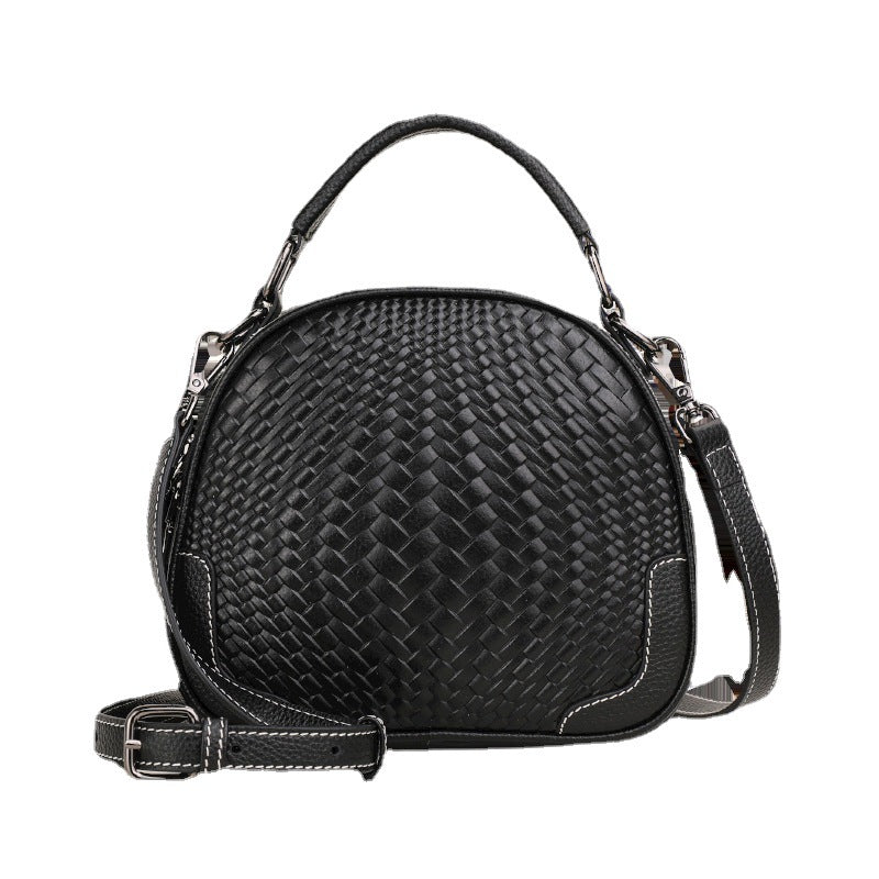 Women's bag Cowhide knitted pattern handbag Casual shoulder bag Fashion Shoulder bag that goes with anything. Pochette