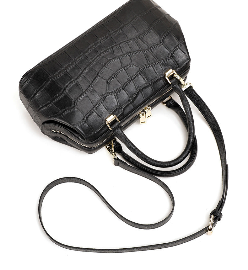 Women's bag Crocodile pattern Python pattern handbag Genuine leather bag Large capacity shoulder bag that goes with anything Top Cowhide handbag. Bag