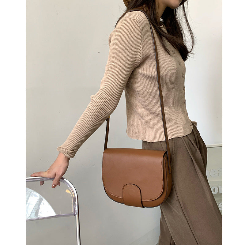 レディース斜め掛けバッグレトロ本革女性バッグ半円鞍バッグシンプル ショルダーバッグ.ポシェット