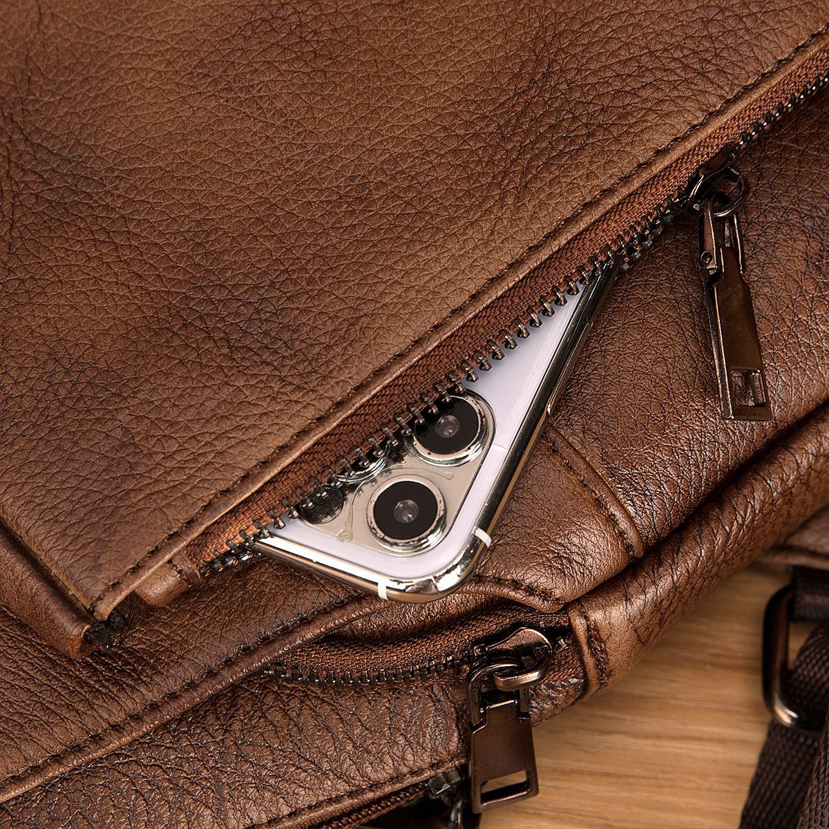 Men's bust bag Genuine cowhide leather retro outdoor versatile crossbody bag for men