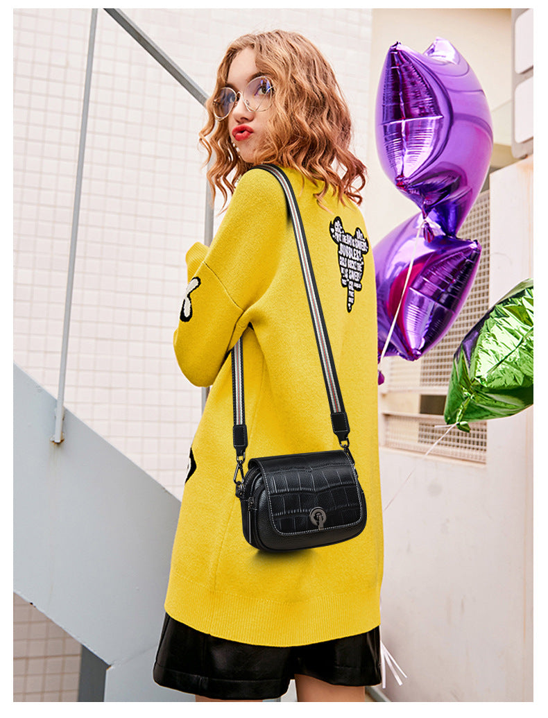 Genuine Leather Bag Women's Fashion Broadband Fish Pattern Casual Retro Shoulder Bag.Pochette