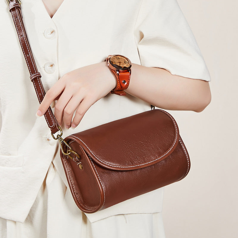 Women's bag retro genuine leather bag cowhide small bag simple temperament shoulder bag.Pochette