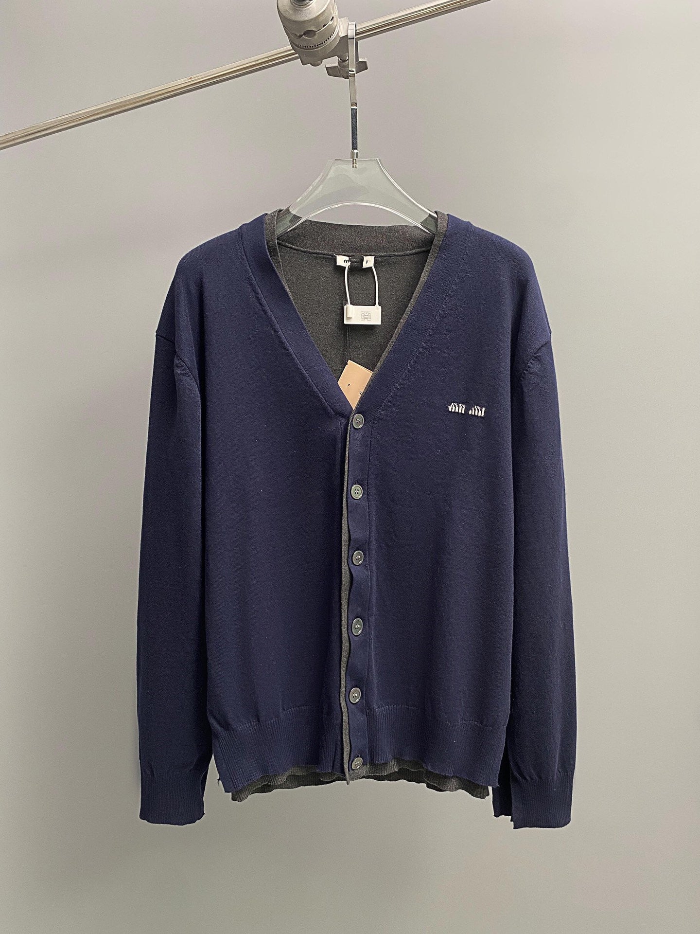 MIUMIU長袖ニット セーターカジュアル おしゃれ上着 SY0577