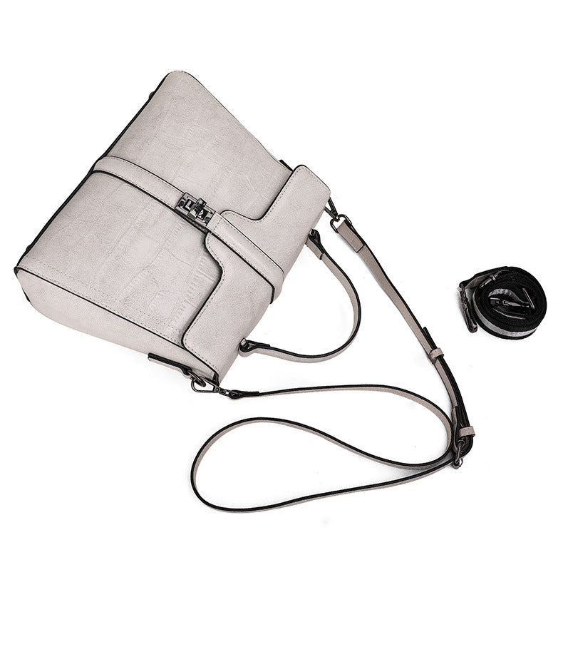 Genuine leather women's bag Crocodile pattern handbag Fashion large capacity shoulder bag Retro Handbag that goes with anything. Bag