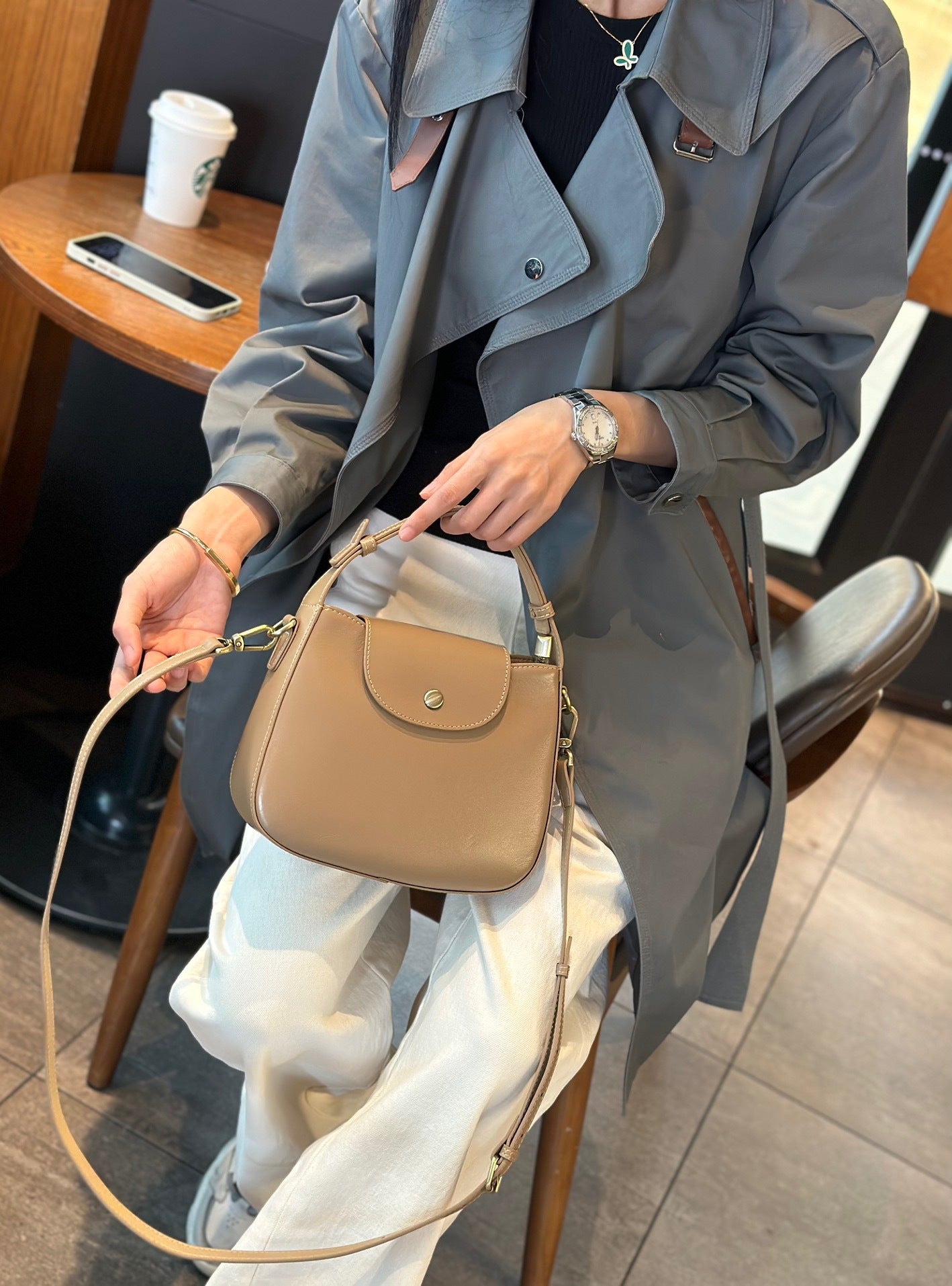 Cowhide bag Women's crossbody bag Casual genuine leather bucket bag Handbag Simple Shoulder bag that goes with anything. Pochette