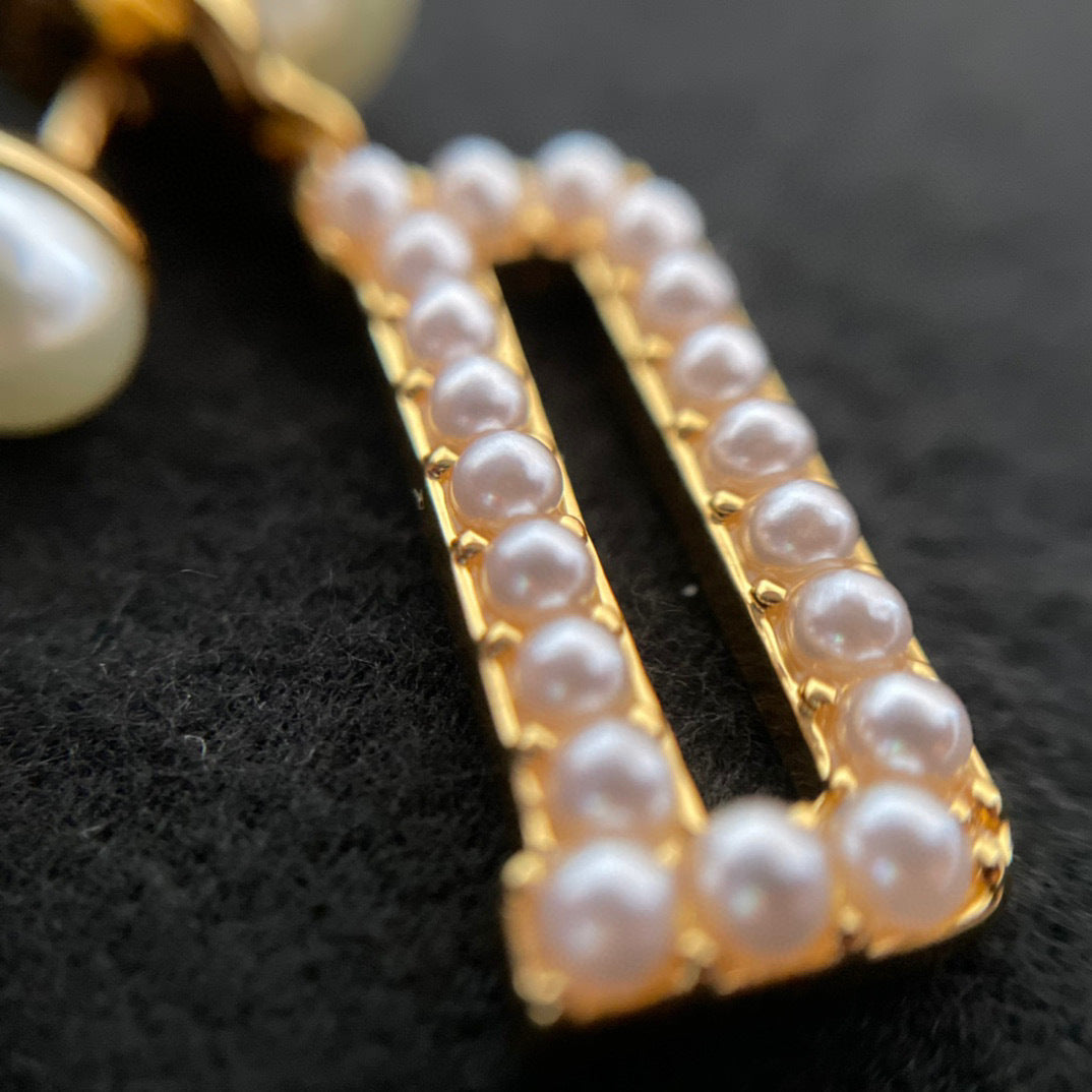 Pearl earrings women cubic chassis temperament fashion light luxury earrings