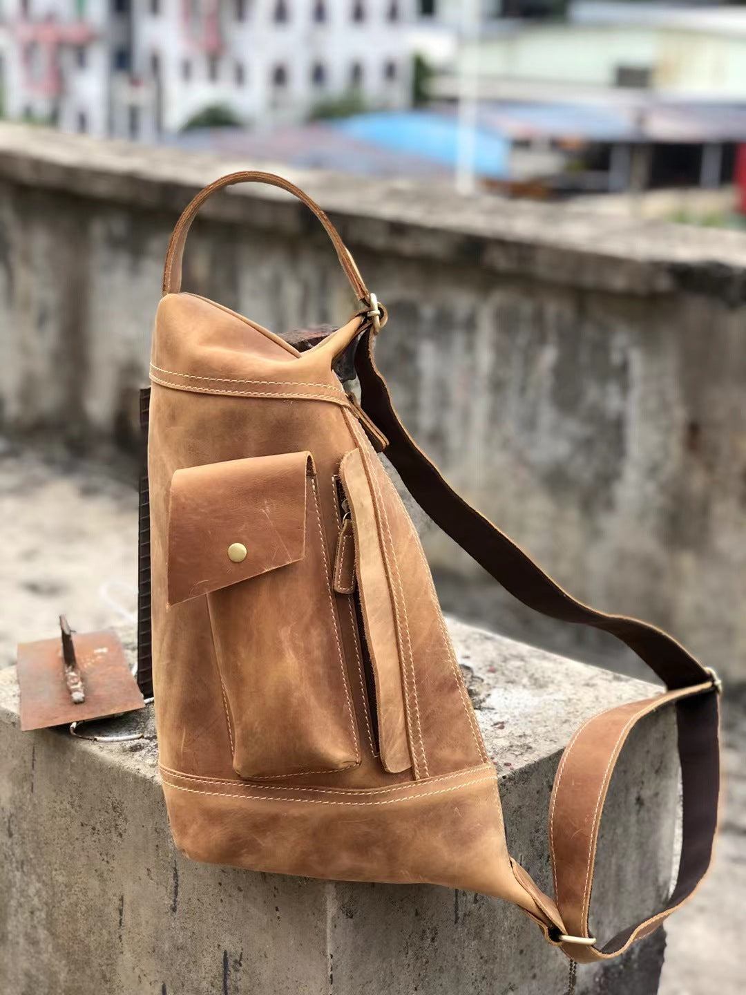 Men's Crossbody Bag Genuine Cowhide Leather Crazy Horse Fashion Commuter Shoulder Bag for Men