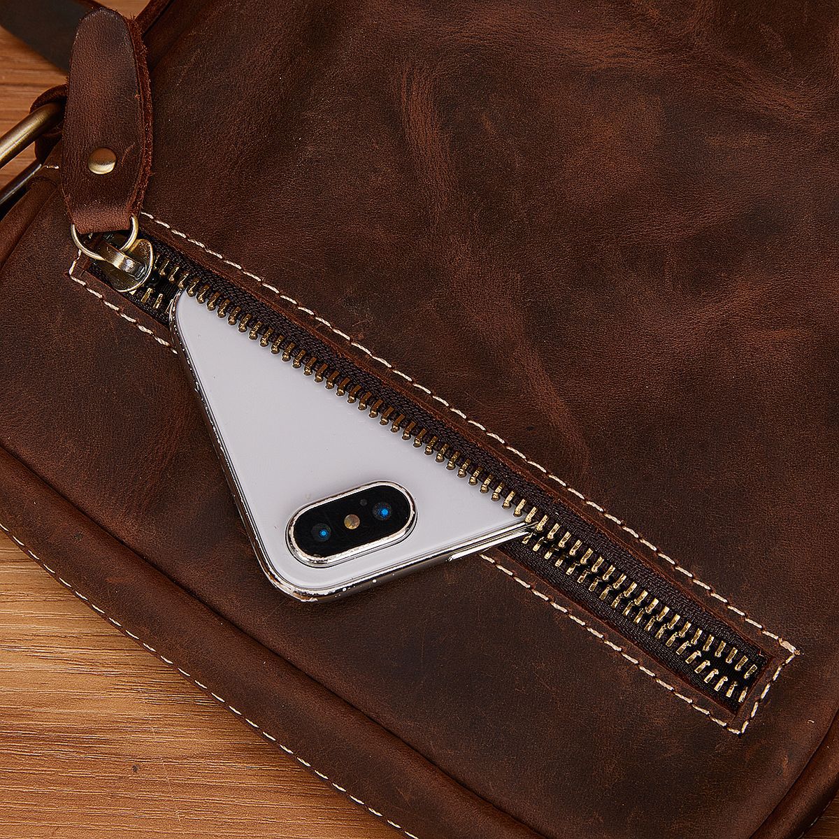 Men's Shoulder Bag Cowhide Genuine Leather Retro Travel Outdoor Crossbody Bag for Men