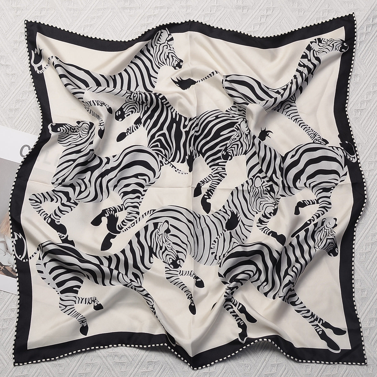 Silk scarf French retro print pattern neckerchief Temperament scarf that goes with anything