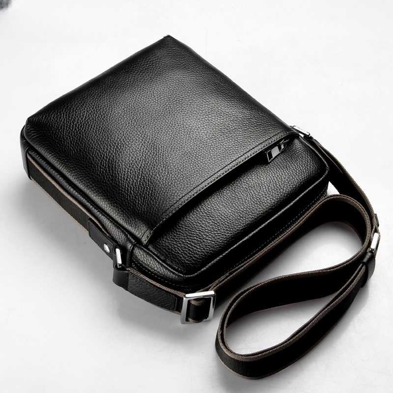 Men's Shoulder Bag Made of Genuine Cowhide Leather Fashion Large Capacity Crossbody Bag