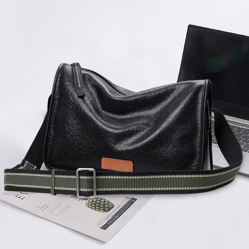 Men's Shoulder Bag Genuine Cowhide Leather Fashion Casual Commuting Crossbody Bag
