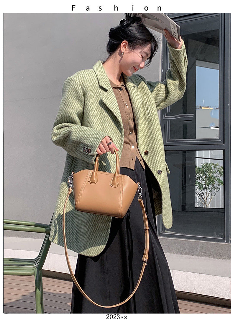 Women's Handbag Temperament Cowhide Large Capacity Commuting Shoulder Bag Crossbody Bag Simple Goes with Anything