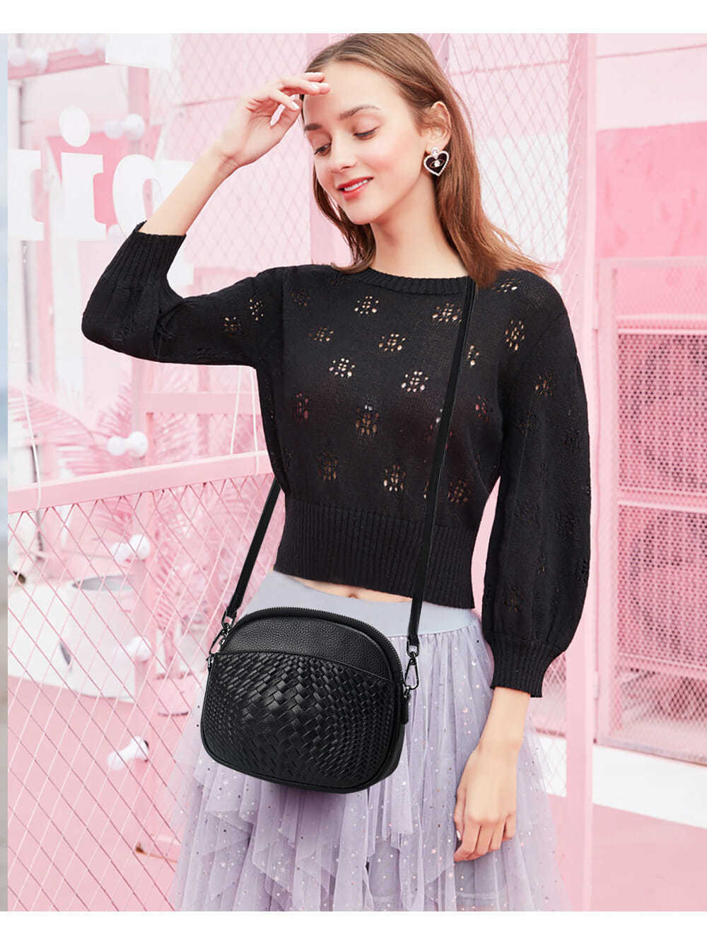 Women's bag Genuine leather small bag Stylish woven cowhide leather casual retro shoulder bag that goes with anything. Pochette