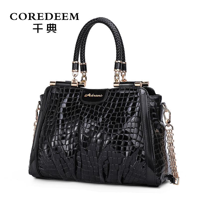 Genuine leather women's bag large capacity chain bag fashion shoulder bag temperament commuting handbag that goes with anything.bag