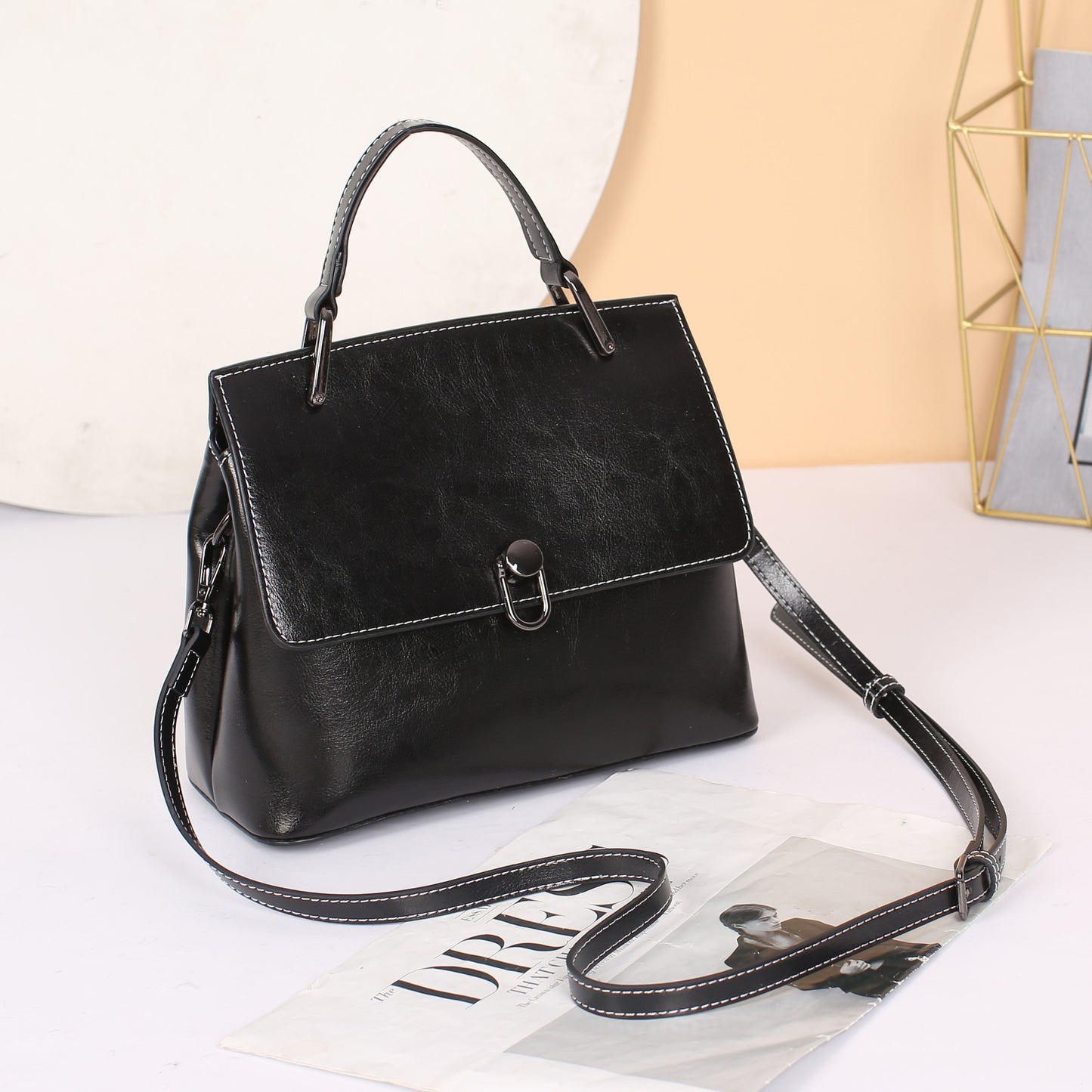 Ladies' simple cowhide shoulder bag Stylish handbag Retro genuine leather Goes with anything