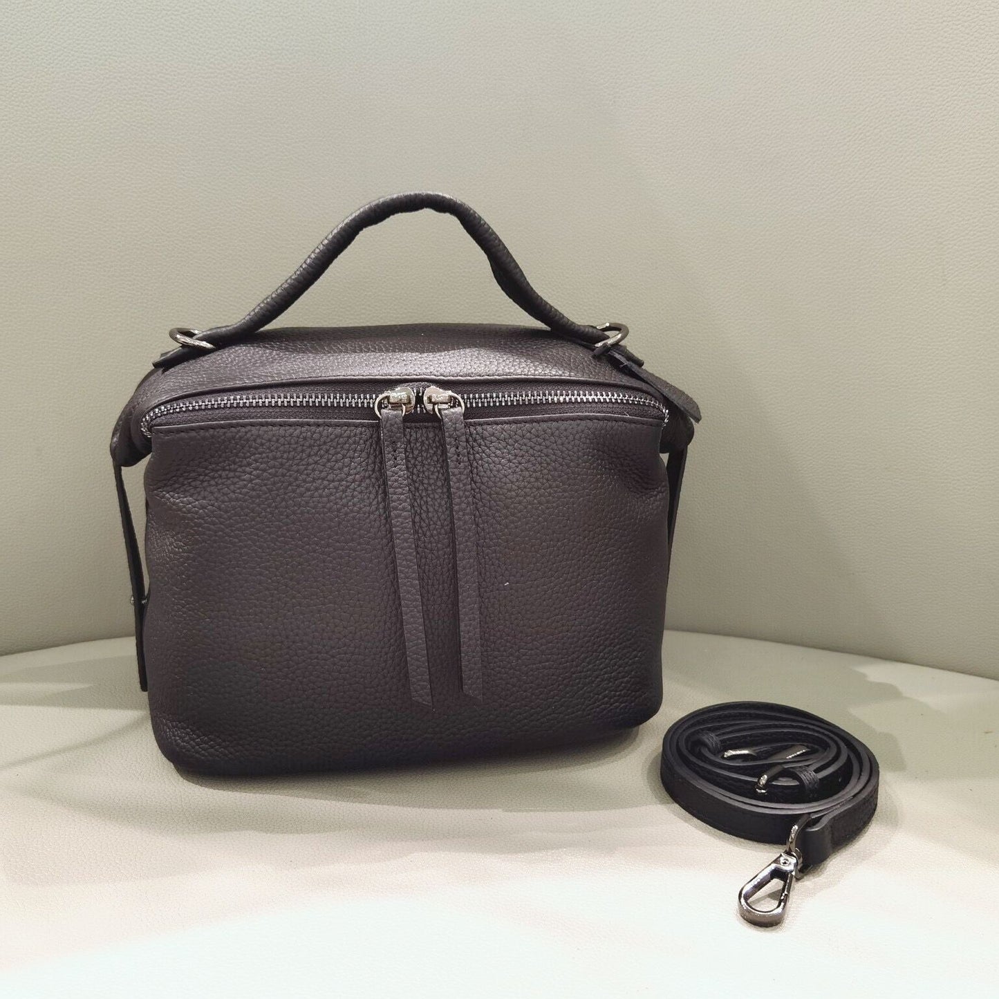 Large capacity ladies shoulder bag handbag two-way zipper genuine leather diagonal shoulder bag