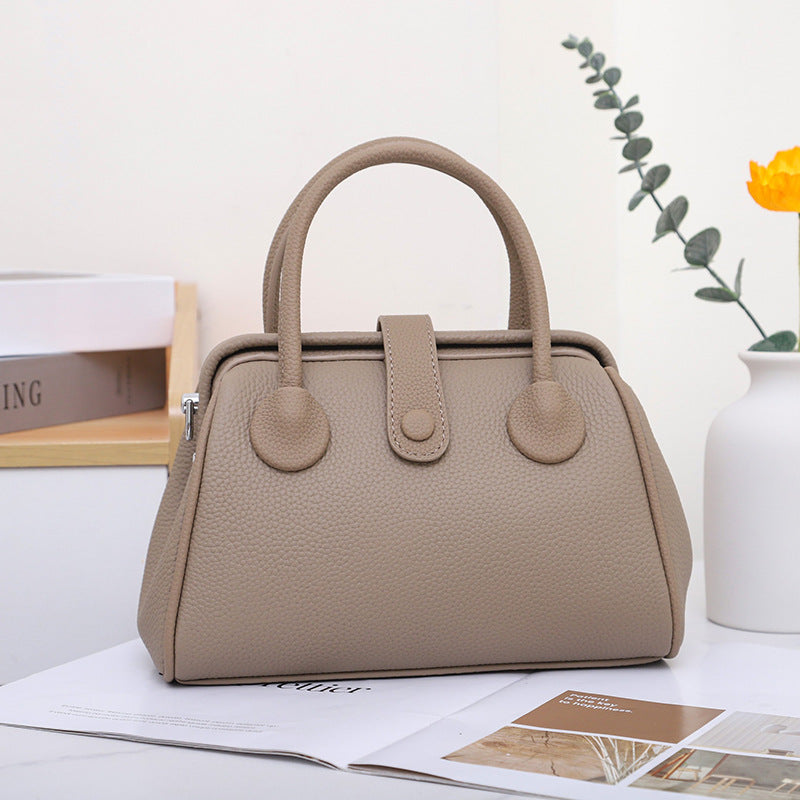 Women's handbag large capacity ladies simple genuine leather ladies bag luxury doctor bag cowhide shoulder bag