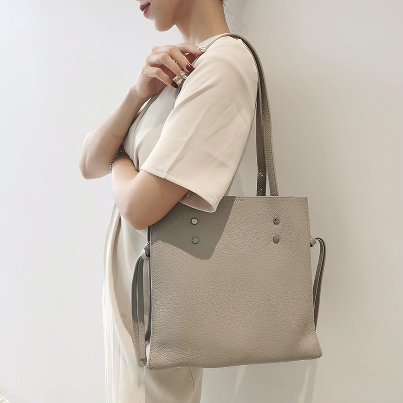 Cowhide women shoulder bag large capacity crossbody bag temperament zipper simple shoulder bag