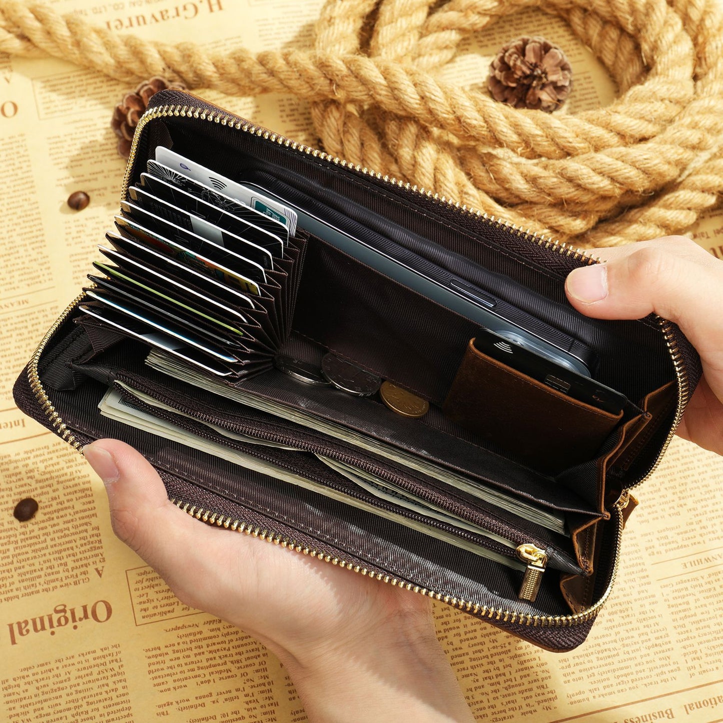 Men's long wallet Made of genuine cowhide leather Retro clutch bag Men's wallet