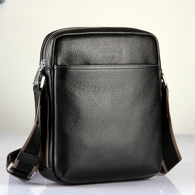 Men's Shoulder Bag Made of Genuine Cowhide Leather Fashion Large Capacity Crossbody Bag