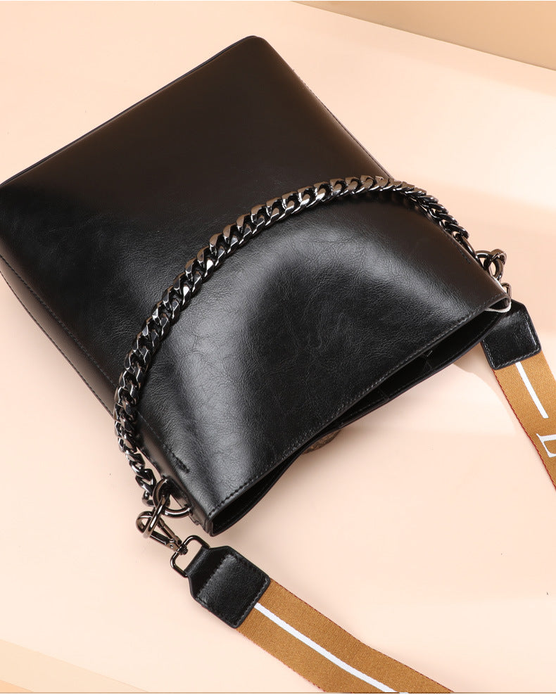 Women's Bag Genuine Leather Fashion Bucket Bag Handbag Personality Broadband Simple Shoulder Bag that goes with anything.Pochette