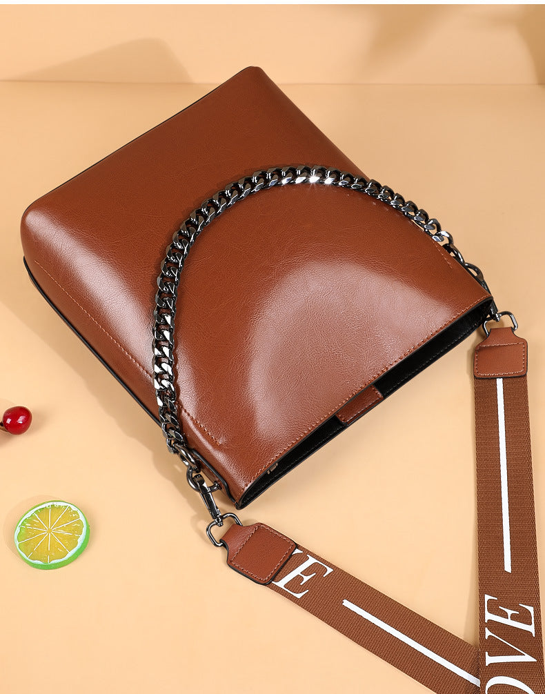 Women's Bag Genuine Leather Fashion Bucket Bag Handbag Personality Broadband Simple Shoulder Bag that goes with anything.Pochette