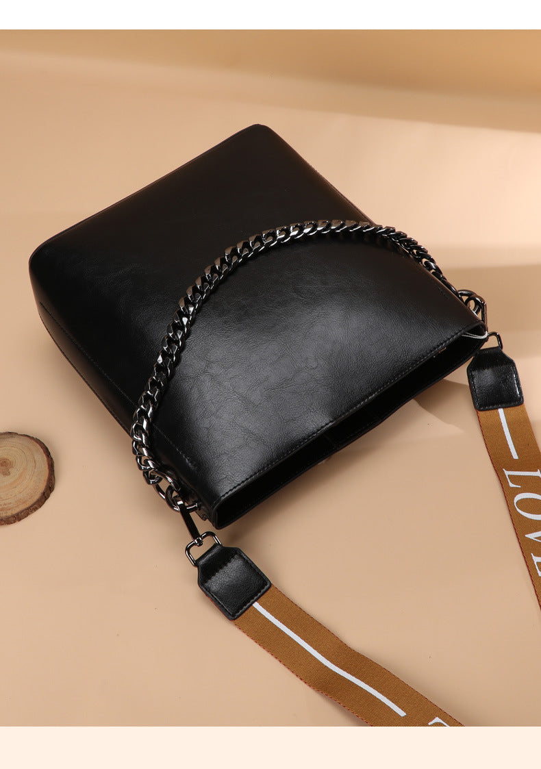 Women's Bag Genuine Leather Fashion Bucket Bag Handbag Personality Broadband Simple Shoulder Bag that goes with anything.Pochette