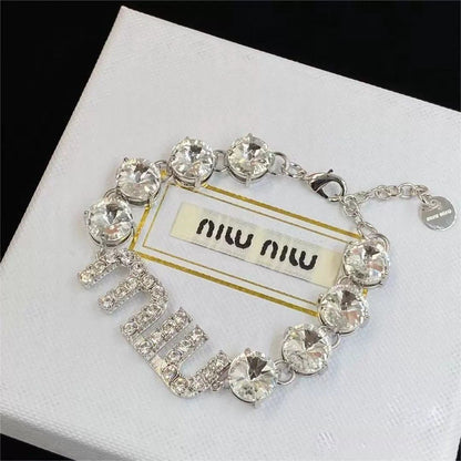 MIUMIU レディーファッション高級感 気質 鎖骨チェーン女性ネックレス ブレスレット