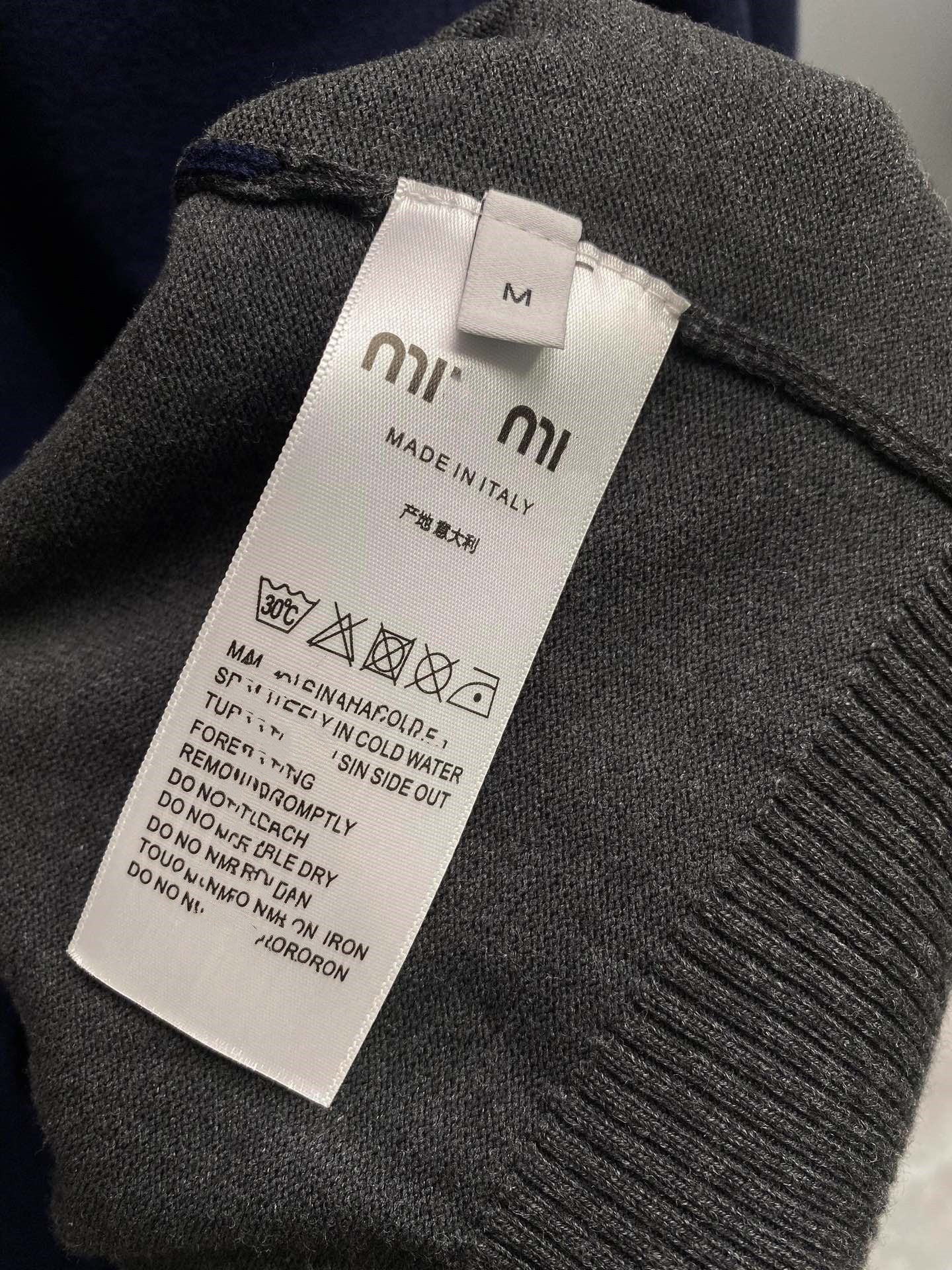 MIUMIU長袖ニット セーターカジュアル   おしゃれ上着 SY0577