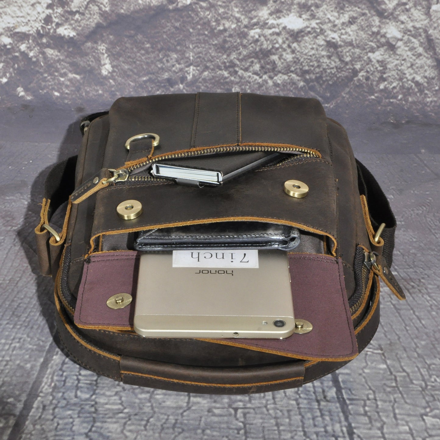 Men's Crossbody Bag Cowhide Genuine Leather Retro Travel Outdoor Men Shoulder Bag 