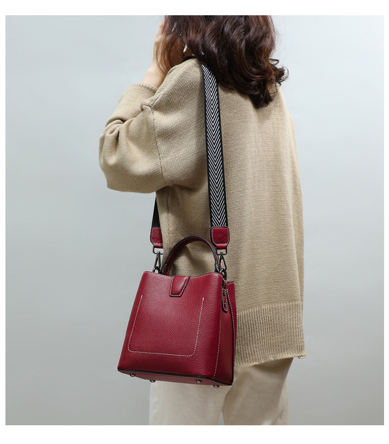 Genuine leather fashion bucket bag handbag simple crossbody bag broadband trend shoulder bag.Pochette