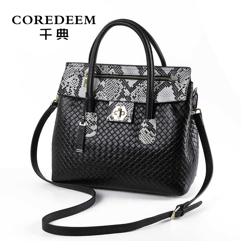 Ladies bag genuine leather fashion handbag large capacity python pattern splice shoulder bag temperament elegant handbag.bag