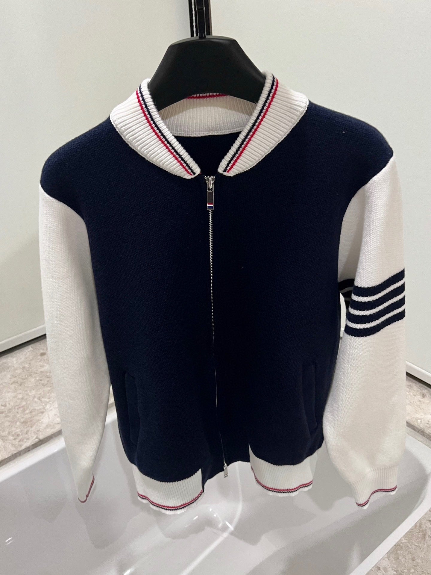 TBファッション長袖ニット セーターカジュアル   おしゃれ上着 SY0626