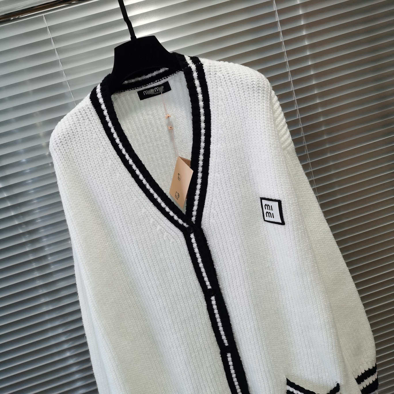 MIUMIU長袖ニット セーターカジュアル   おしゃれ上着 SY0638