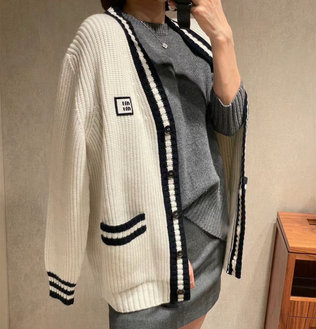 MIUMIU長袖ニット セーターカジュアル   おしゃれ上着 SY0638