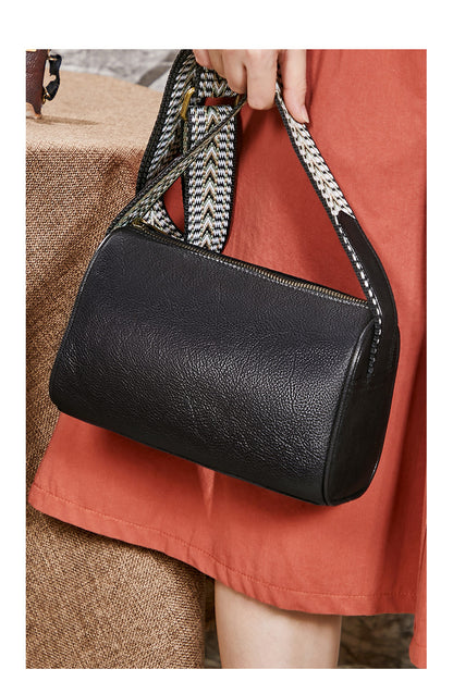 Women's bag Retro large capacity cowhide broadband simple commuter office worker shoulder bag that goes with anything. Pochette