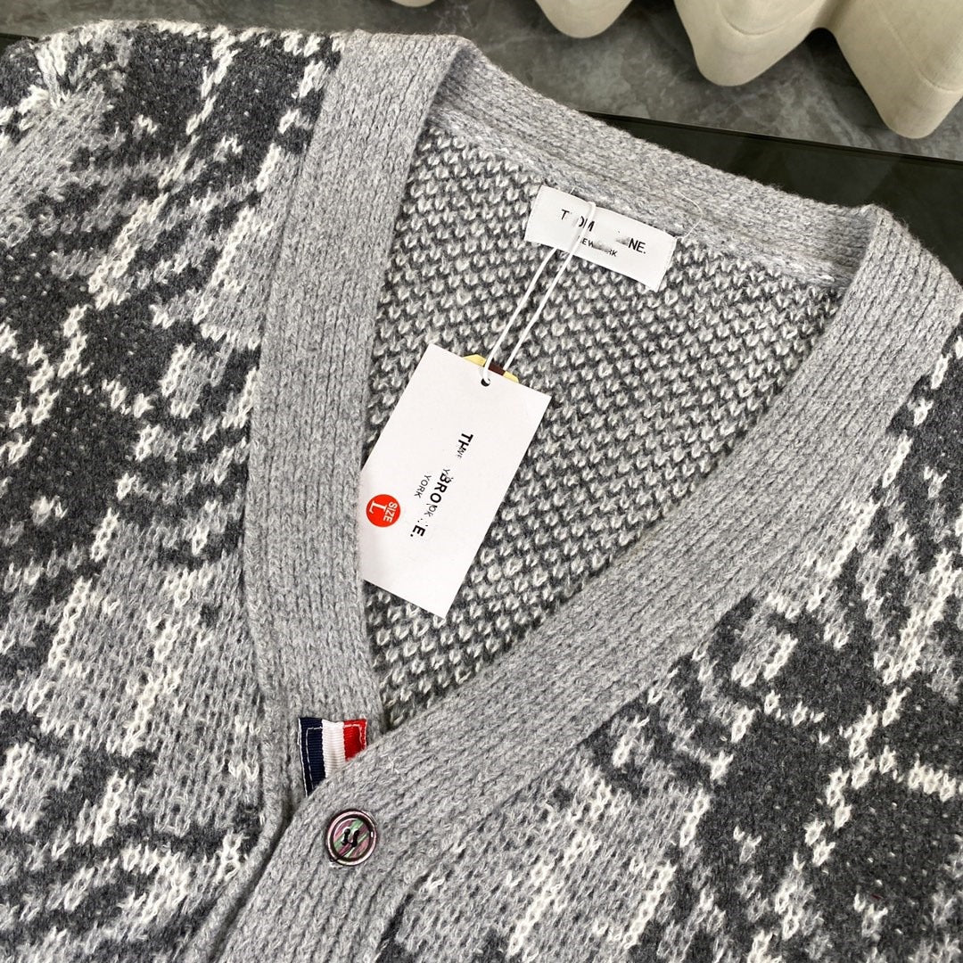 TBファッション長袖ニット セーターカジュアル   おしゃれ上着 SY0584