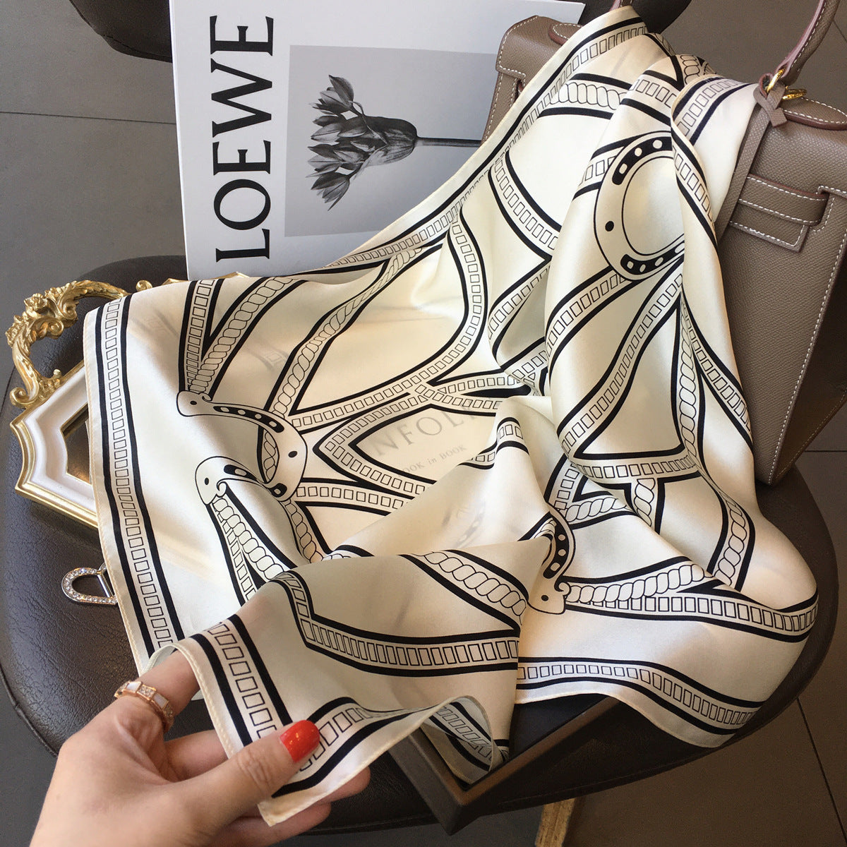 Silk Scarf Print Pattern Elegant Fashionable Silk Ornament Neckerchief Muffler Women's Scarf